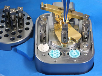 ​NanoSoft Clipping Station AutoGrid 操作台